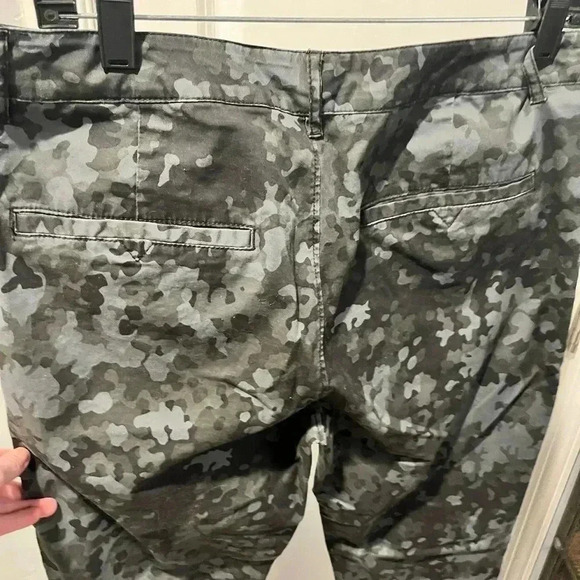 ASOS Camouflage Pants - Size 14 (32) - Picture 3 of 6